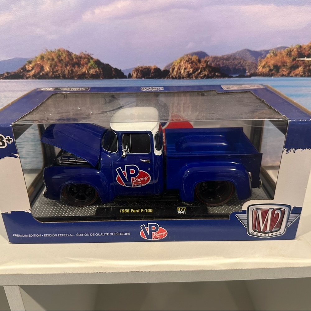 Machine 1956 Ford F-100 Diecast Model - Blue and White